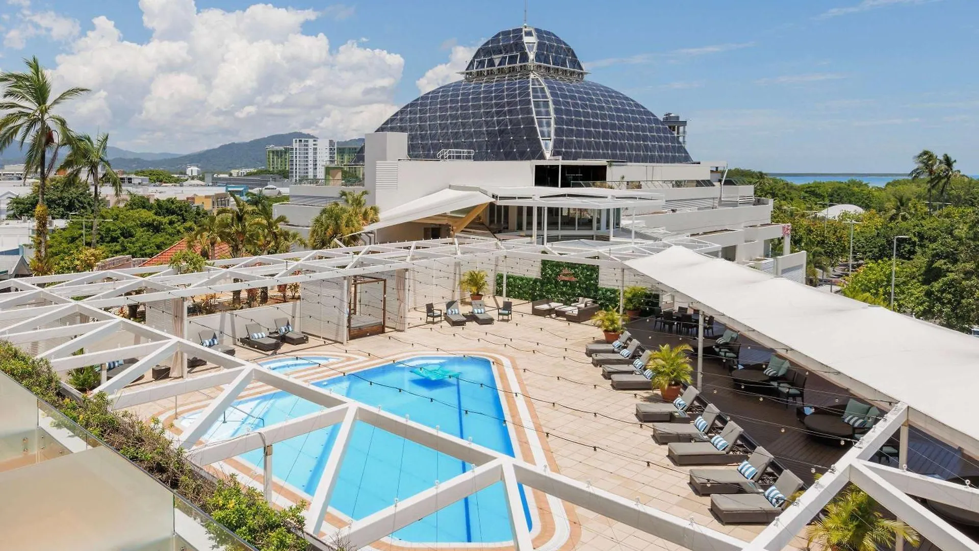 Pullman Reef Hotel Casino Cairns