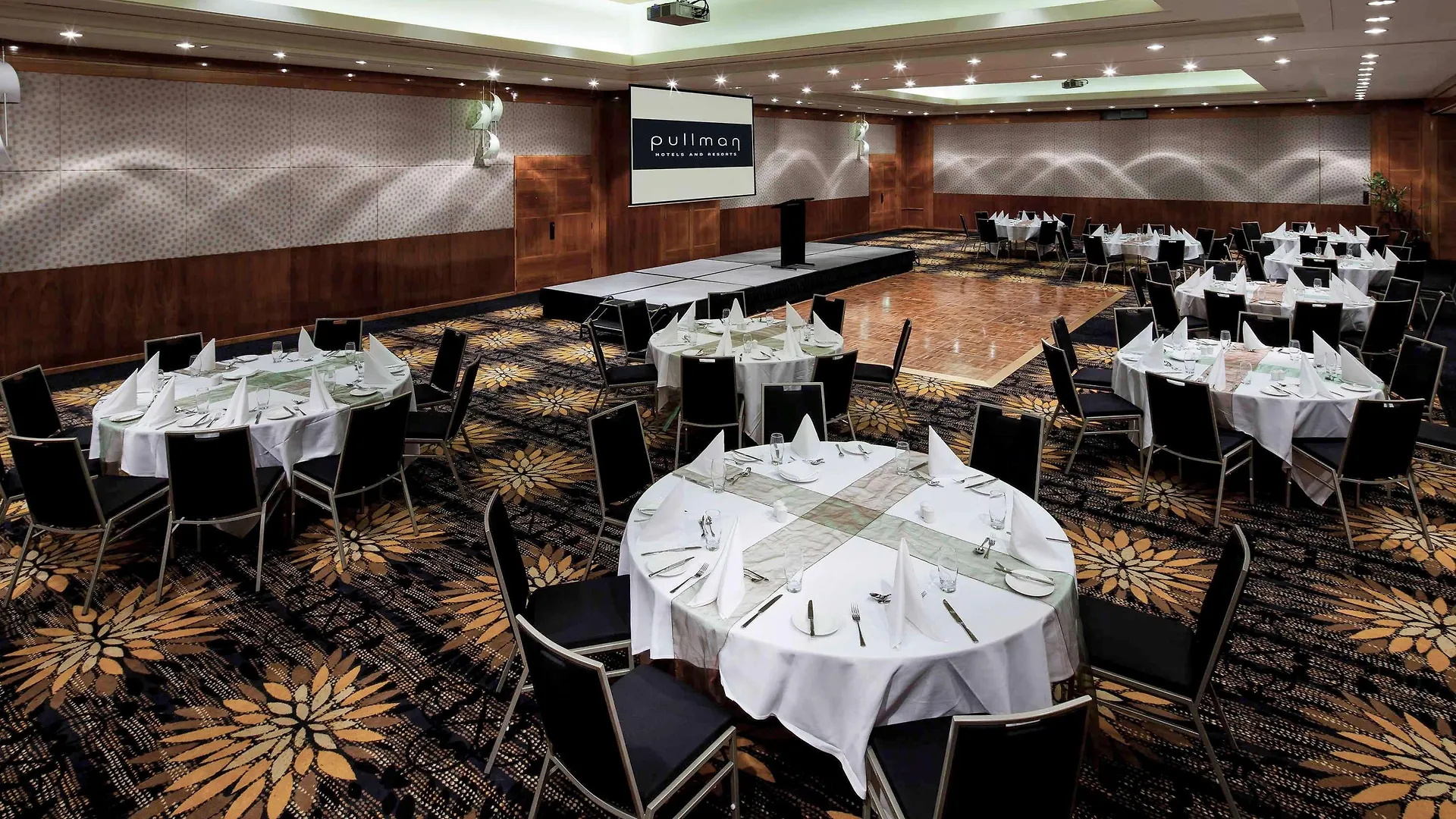 Pullman Reef Hotel Casino Cairns