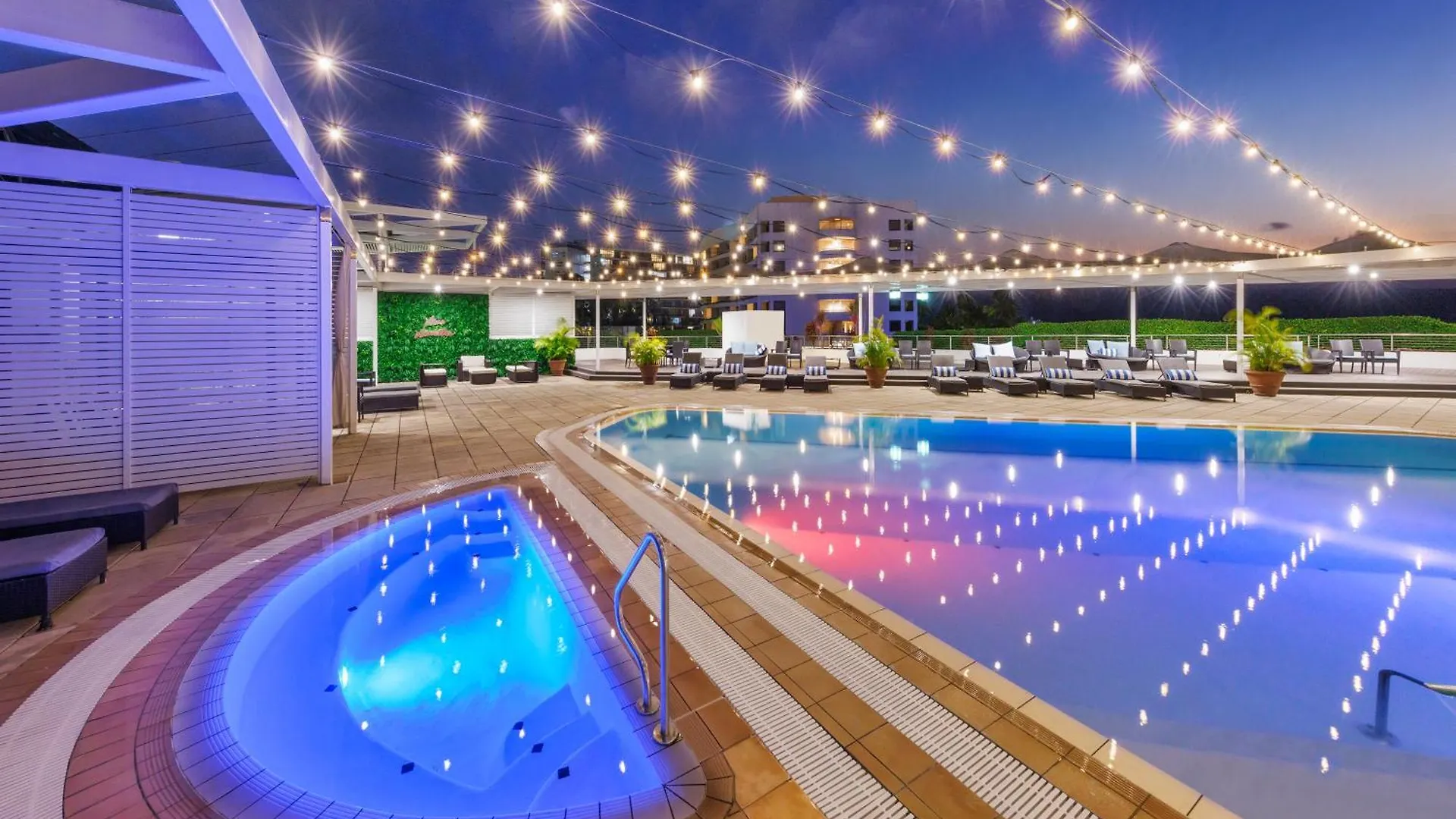 *****  Pullman Reef Hotel Casino Cairns Australia