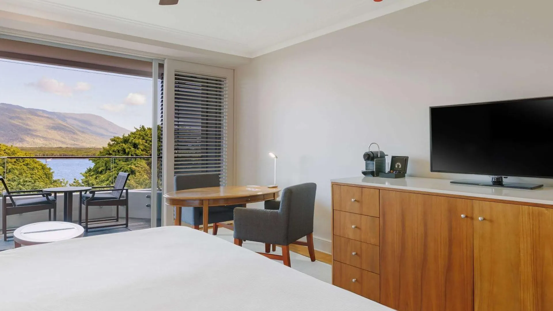 Pullman Reef Hotel Casino Cairns Australia