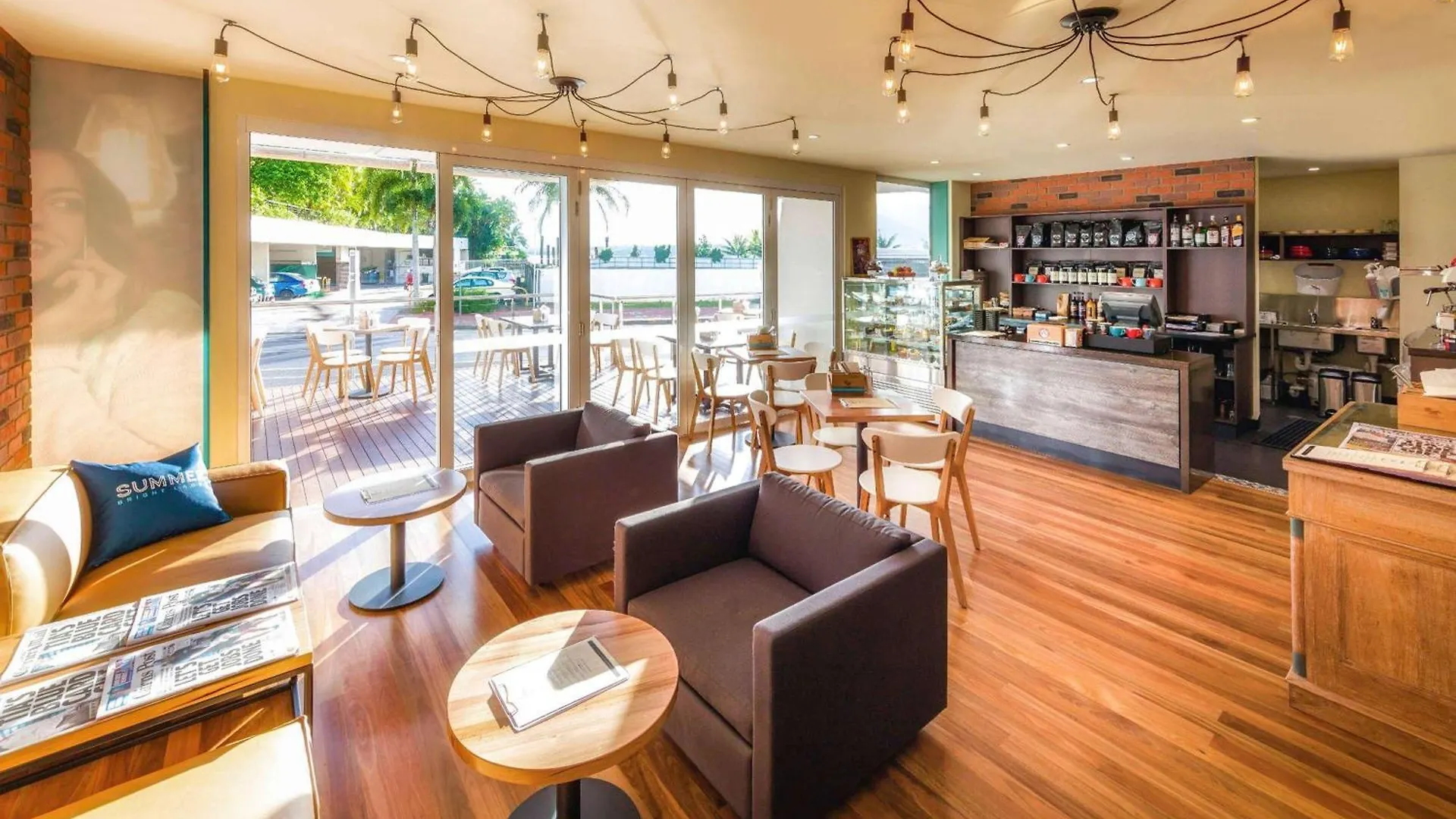 Pullman Reef Hotel Casino Cairns 5*,